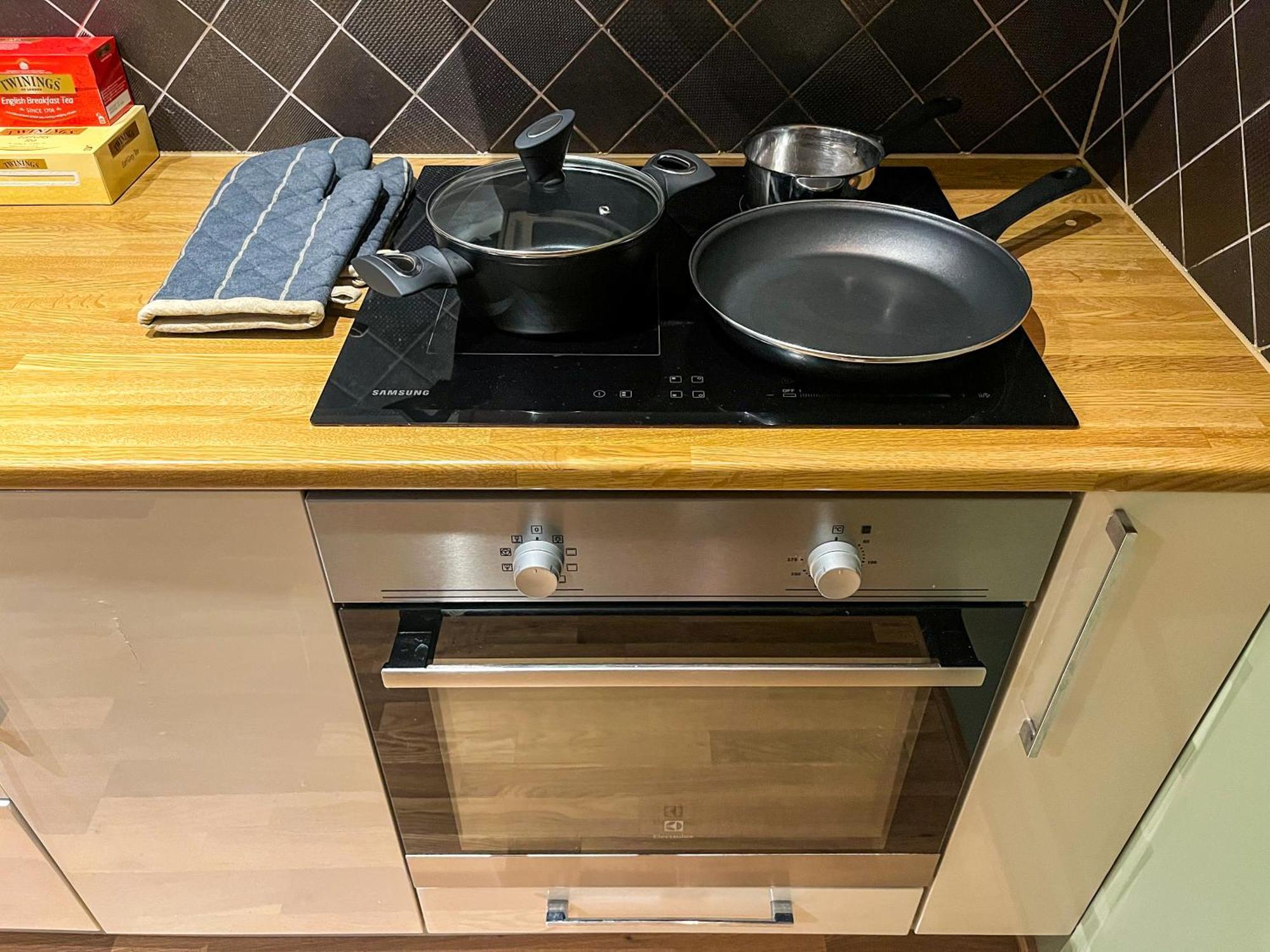 Two-Bedroom City Apartment With Fire Place, Free Parking And Fjordview Terrace - Calm And Central Ålesund Kültér fotó